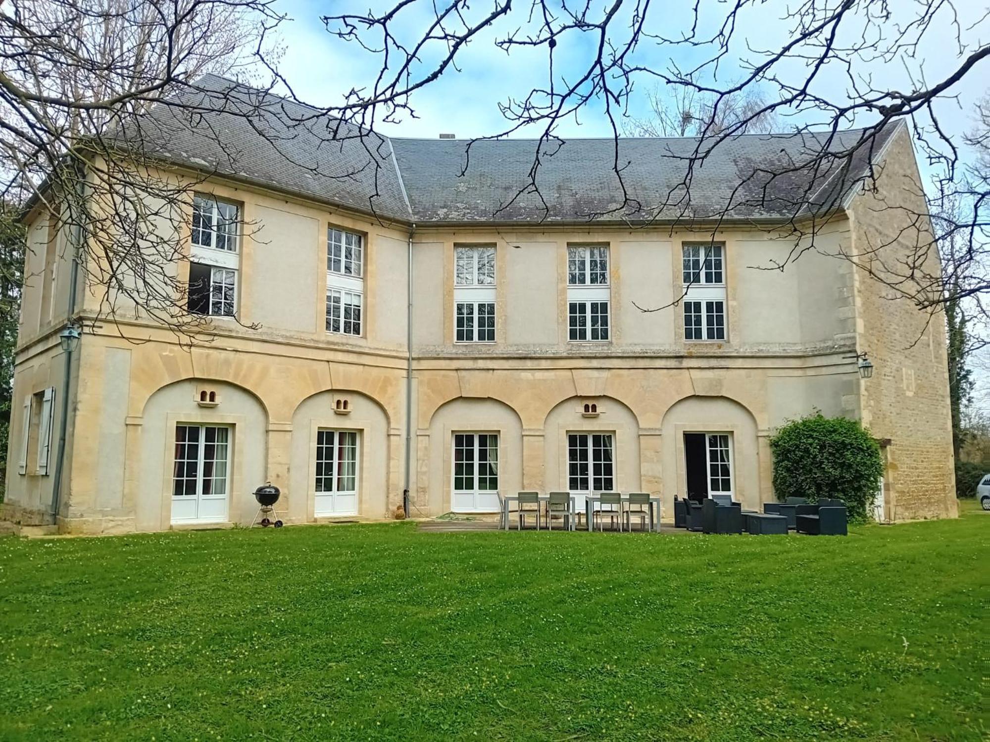 Château de Tilly-sur-Seulles Exterior foto