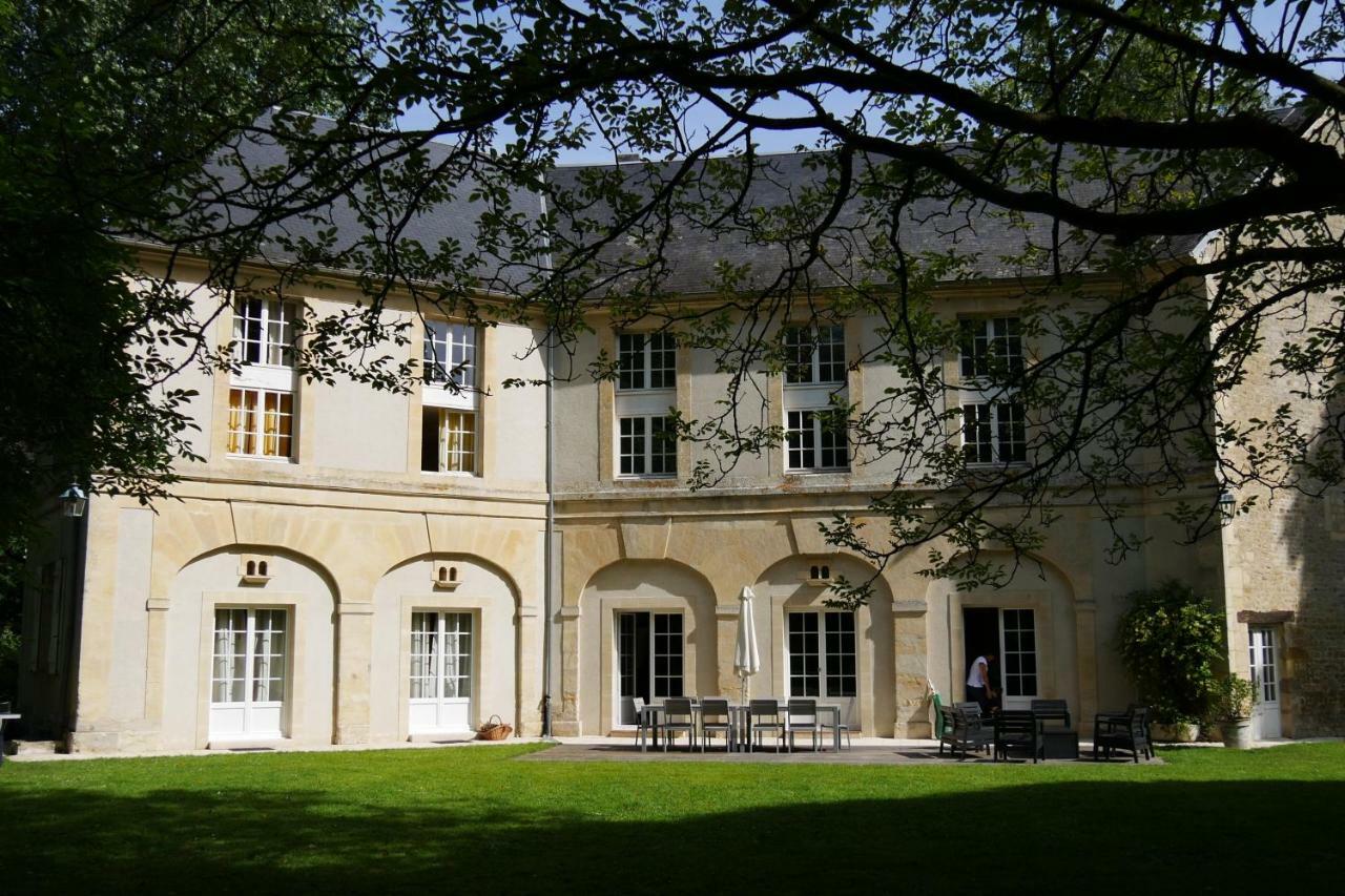 Château de Tilly-sur-Seulles Exterior foto