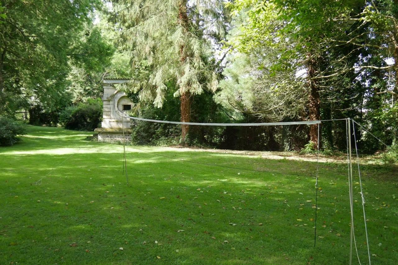 Château de Tilly-sur-Seulles Exterior foto